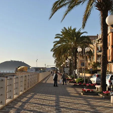 Casa Vacanze Hotel Albenga